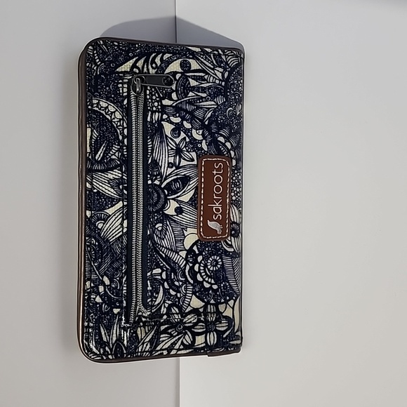 Sakroots Elegant Blue and White Women's Wallet - Picture 2 of 9